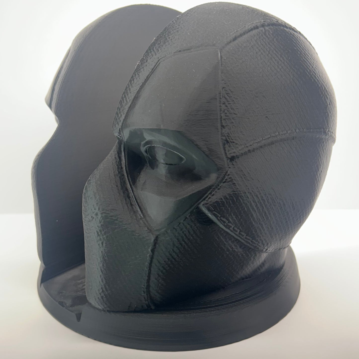 Exclusive Deadpool Stand – 3D Printed Marvel Antihero Collectible for Fans & Decor