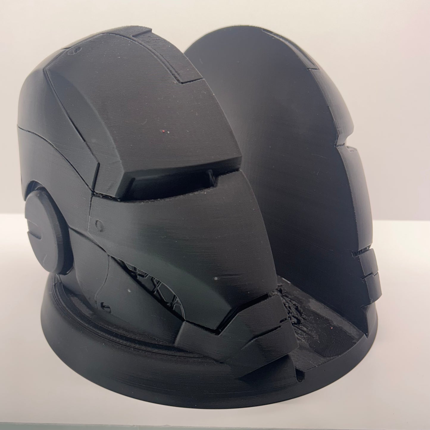 Exclusive Iron Man Stand – 3D Printed Marvel Collectible for Superhero Fans & Decor